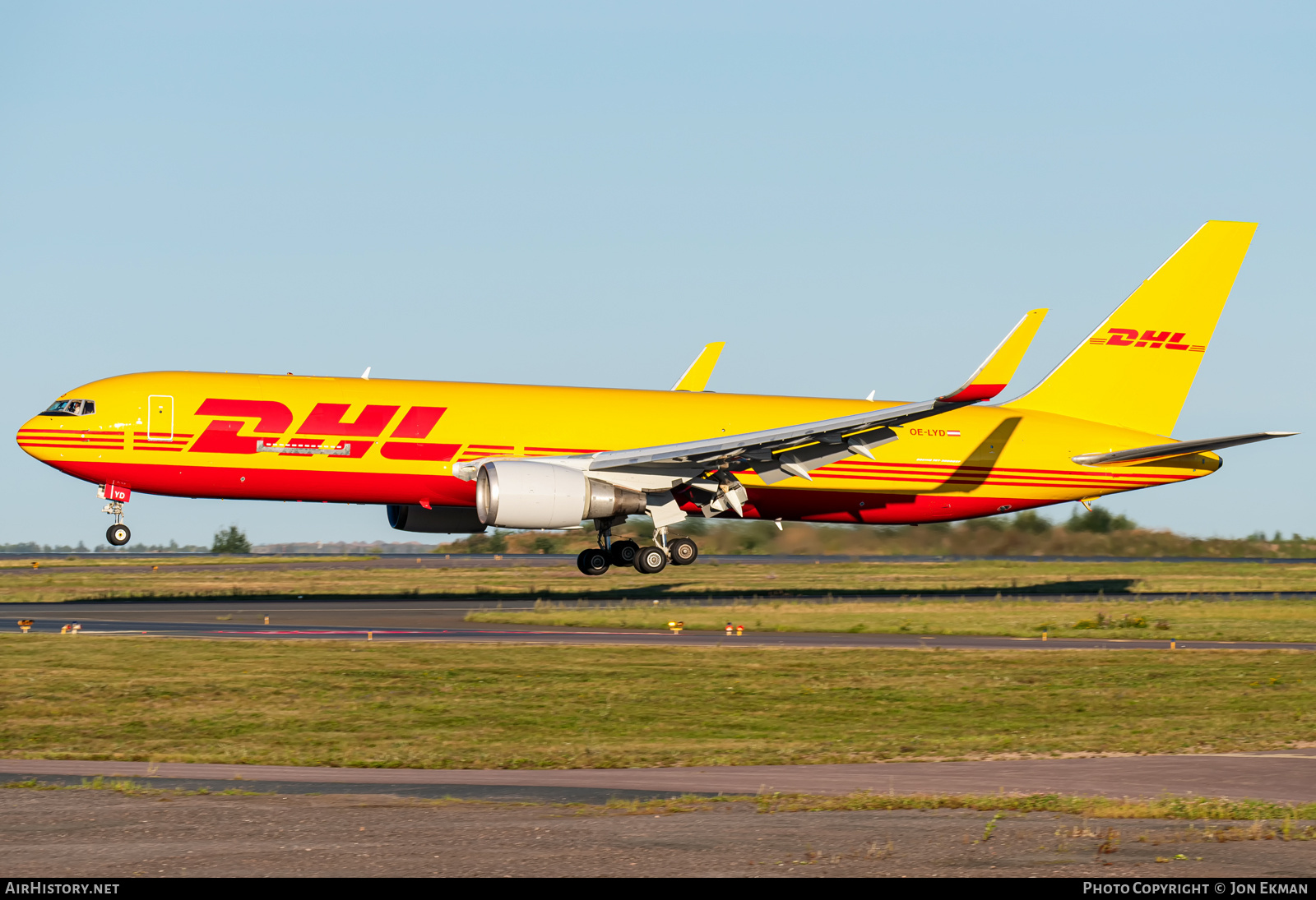 Aircraft Photo of OE-LYD | Boeing 767-304/ER(BDSF) | DHL International | AirHistory.net #719395