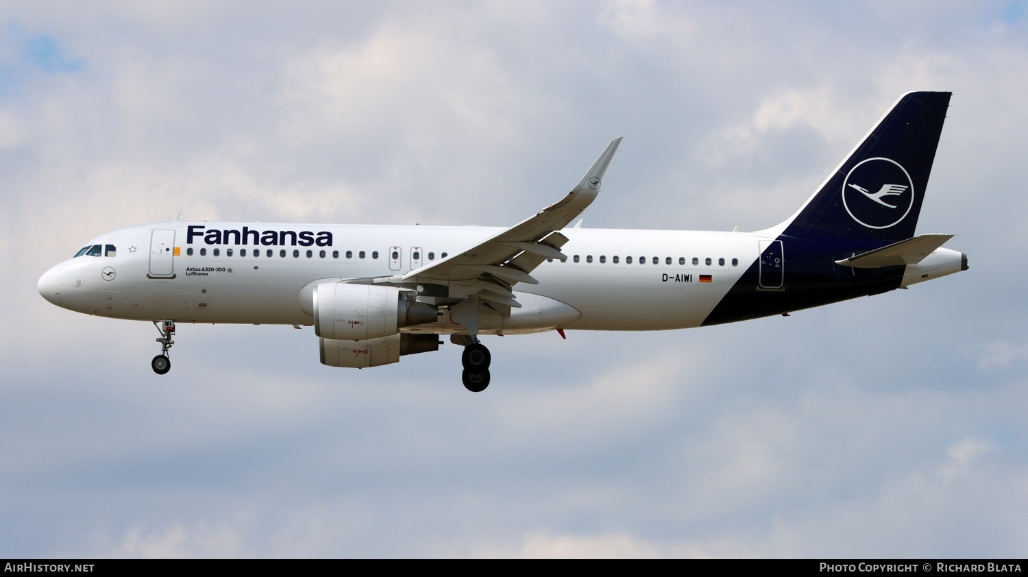 Aircraft Photo of D-AIWI | Airbus A320-214 | Lufthansa | AirHistory.net #719494