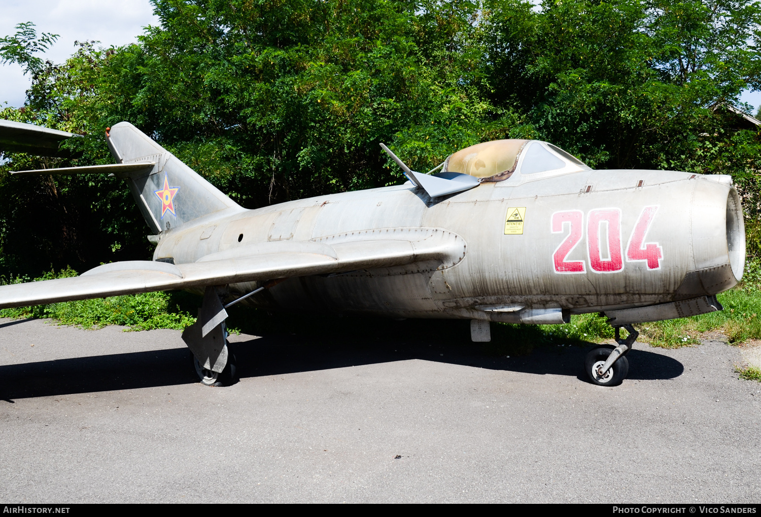 Aircraft Photo of 204 | Mikoyan-Gurevich MiG-15 | Romania - Air Force | AirHistory.net #719542