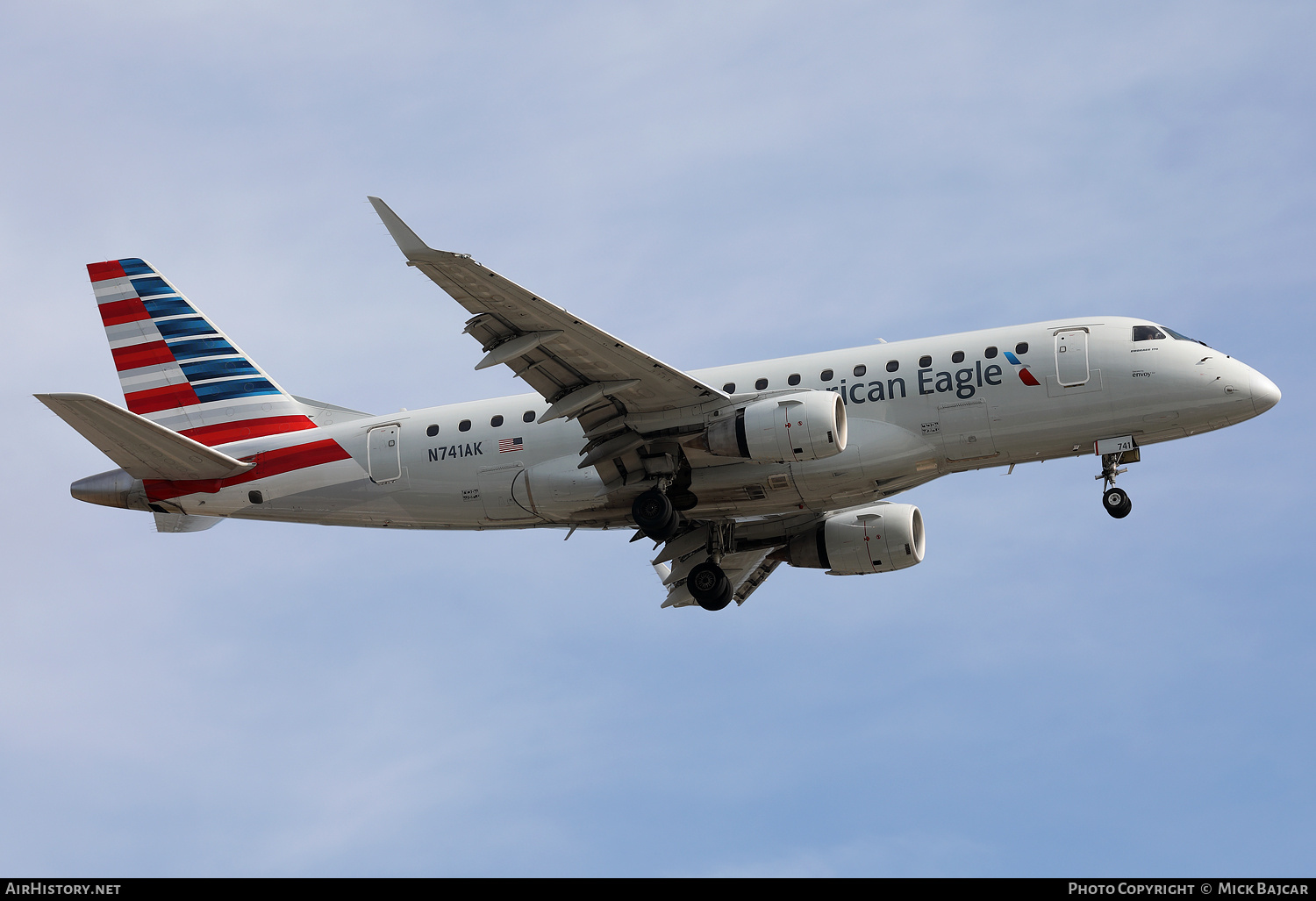 Aircraft Photo of N741AK | Embraer 170SE (ERJ-170-100SE) | American Eagle | AirHistory.net #719605
