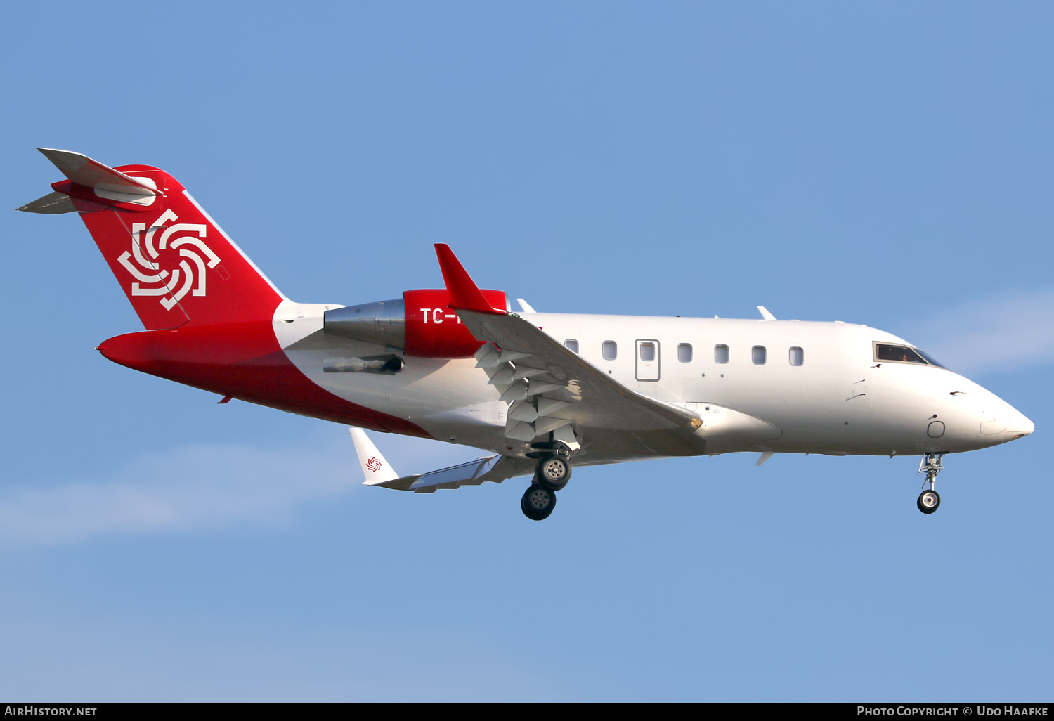 Aircraft Photo of TC-RSA | Bombardier Challenger 605 (CL-600-2B16) | AirHistory.net #719695