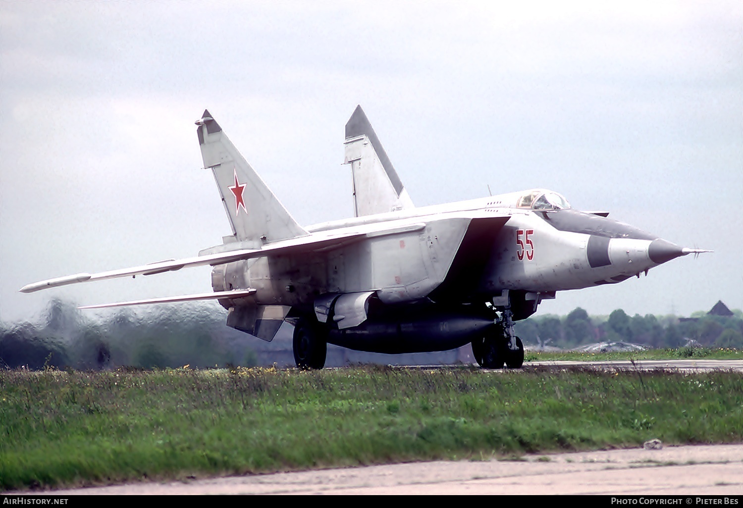 Aircraft Photo of 55 red | Mikoyan-Gurevich MiG-25RB | Soviet Union - Air Force | AirHistory.net #719709