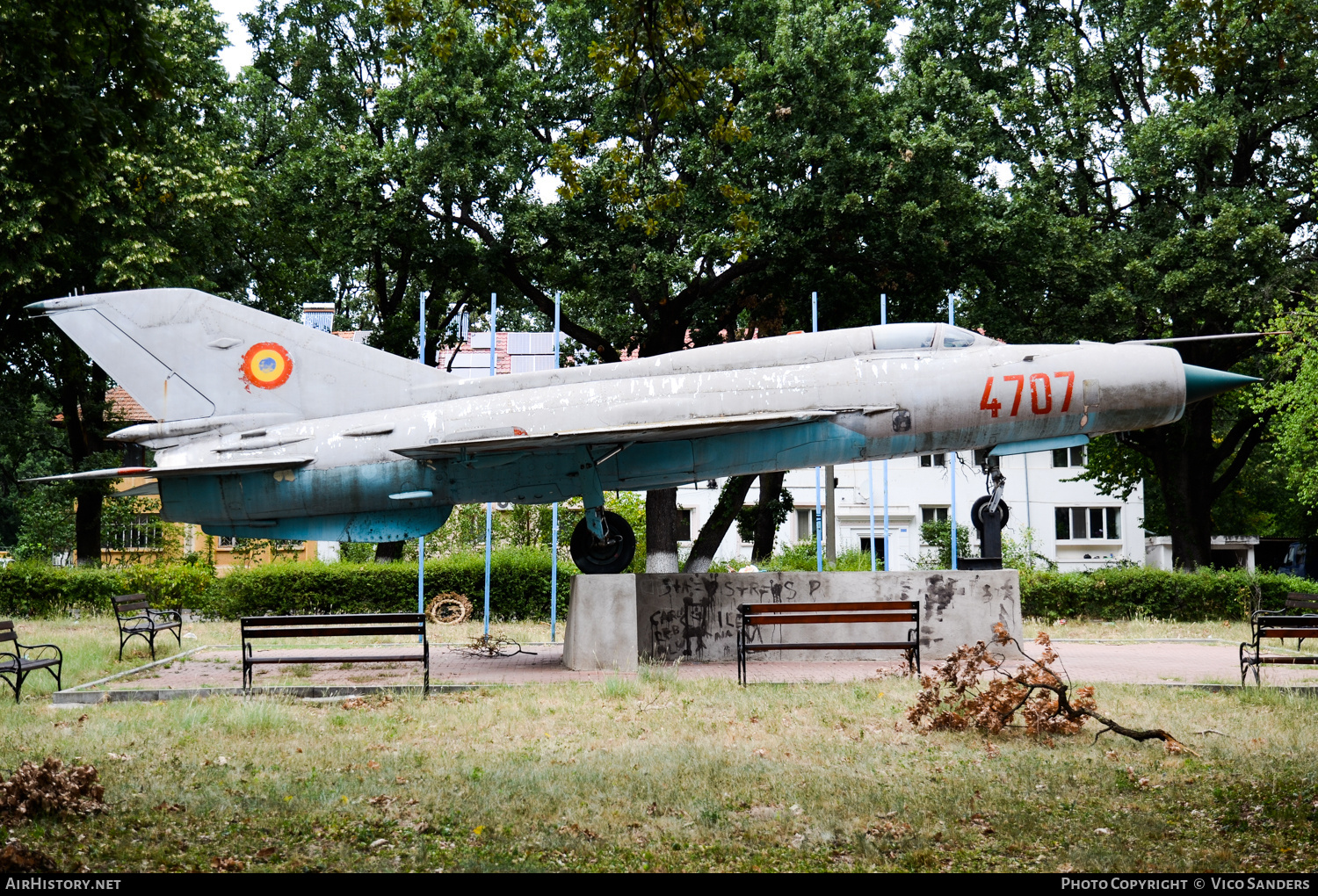 Aircraft Photo of 4707 | Mikoyan-Gurevich MiG-21PFM | Romania - Air Force | AirHistory.net #719740