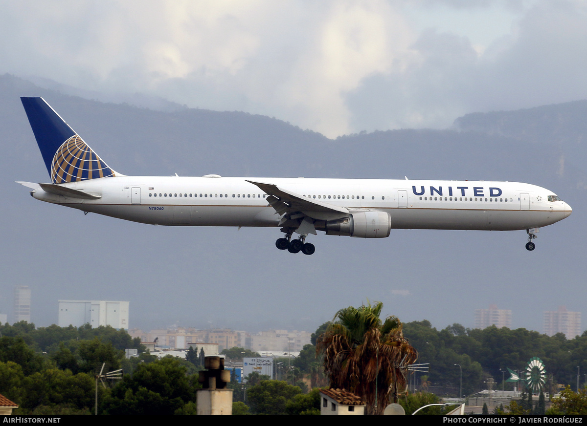 Aircraft Photo of N78060 | Boeing 767-424/ER | United Airlines | AirHistory.net #719743