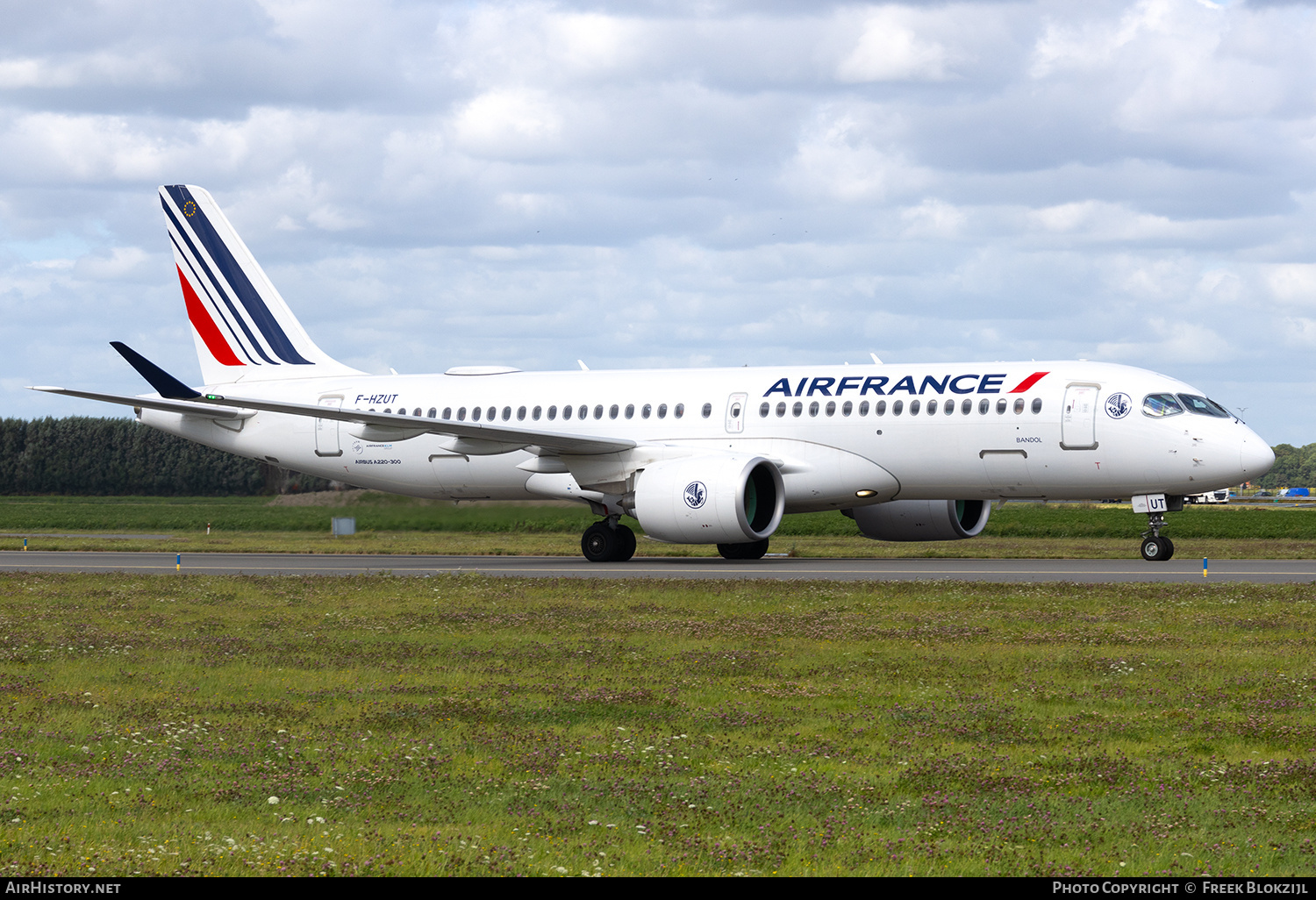 Aircraft Photo of F-HZUT | Airbus A220-371 (BD-500-1A11) | Air France | AirHistory.net #719761