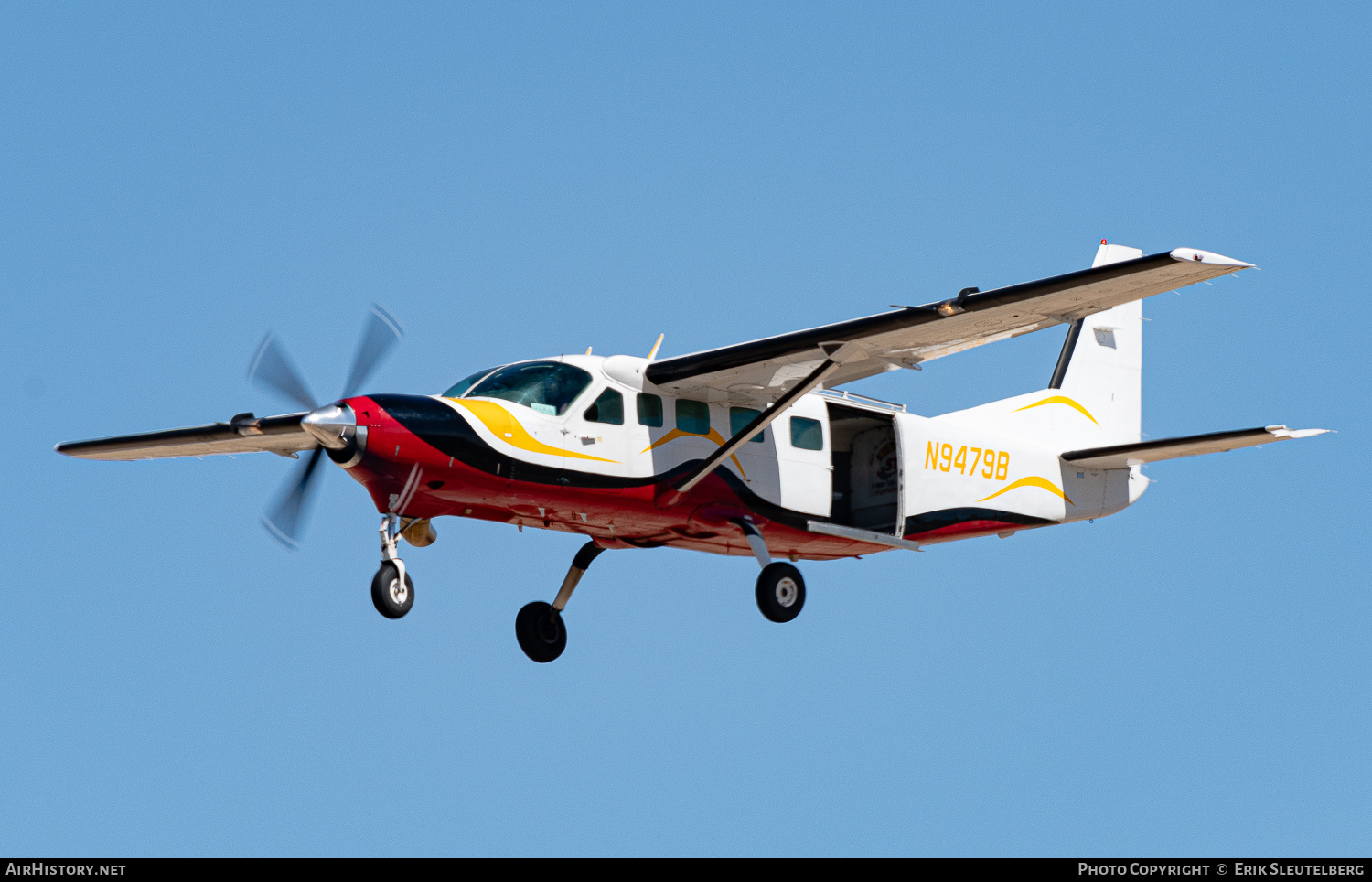 Aircraft Photo of N9479B | Cessna 208B Texas Turbine Supervan 900 | Sky's The Limit Skydiving Center | AirHistory.net #719885