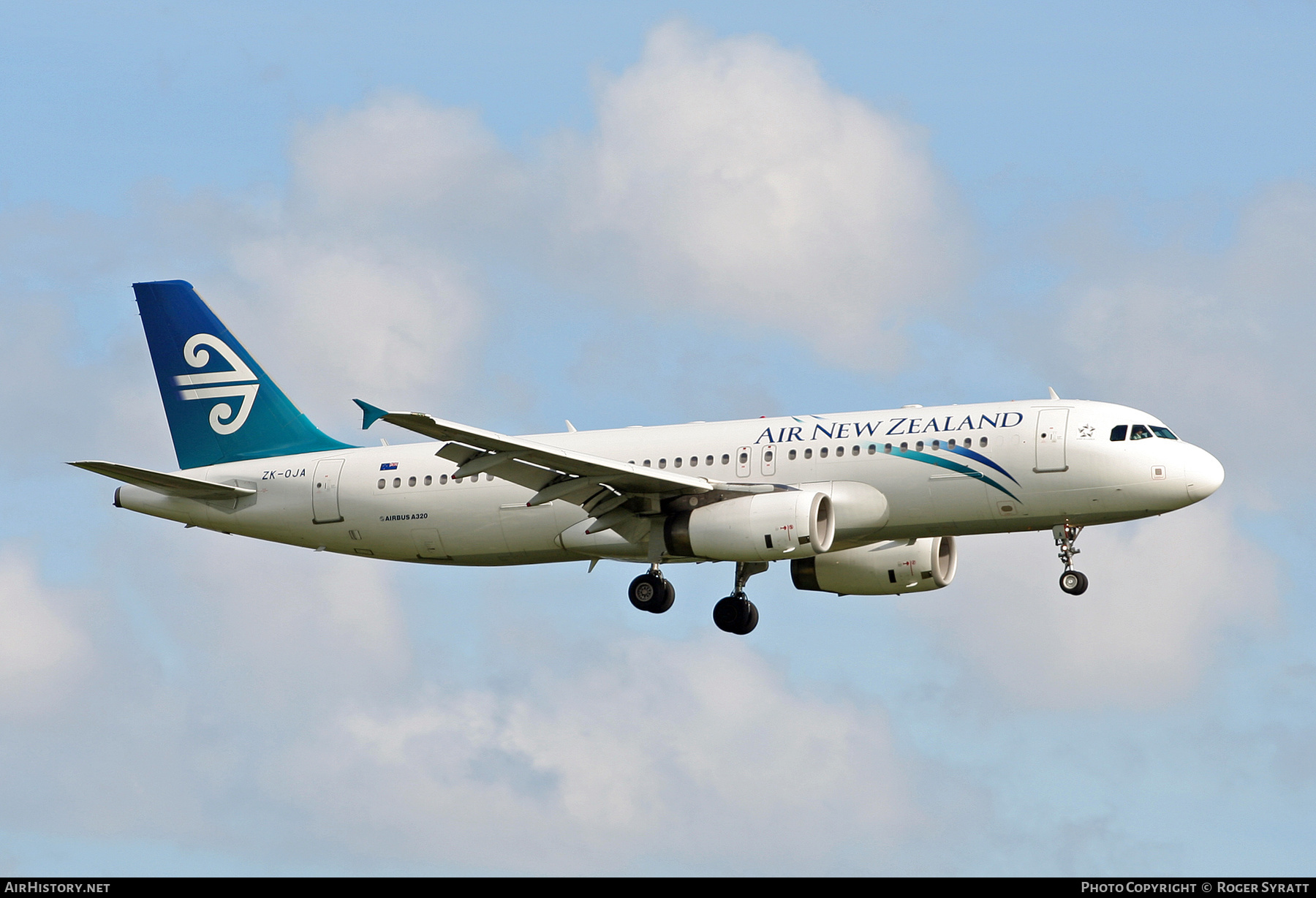 Aircraft Photo of ZK-OJA | Airbus A320-232 | Air New Zealand | AirHistory.net #719940