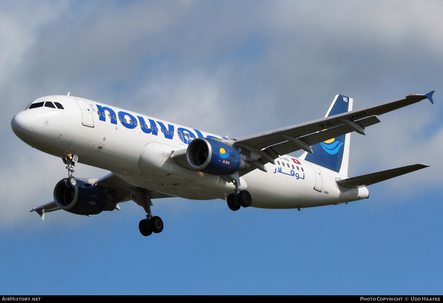 Aircraft Photo of TS-IND | Airbus A320-214 | Nouvelair Tunisie | AirHistory.net #720075