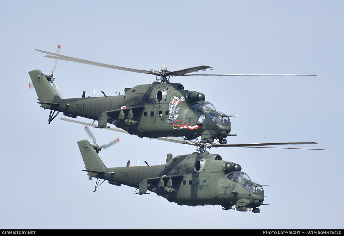 Aircraft Photo of 728 | Mil Mi-24W | Poland - Army | AirHistory.net #720076
