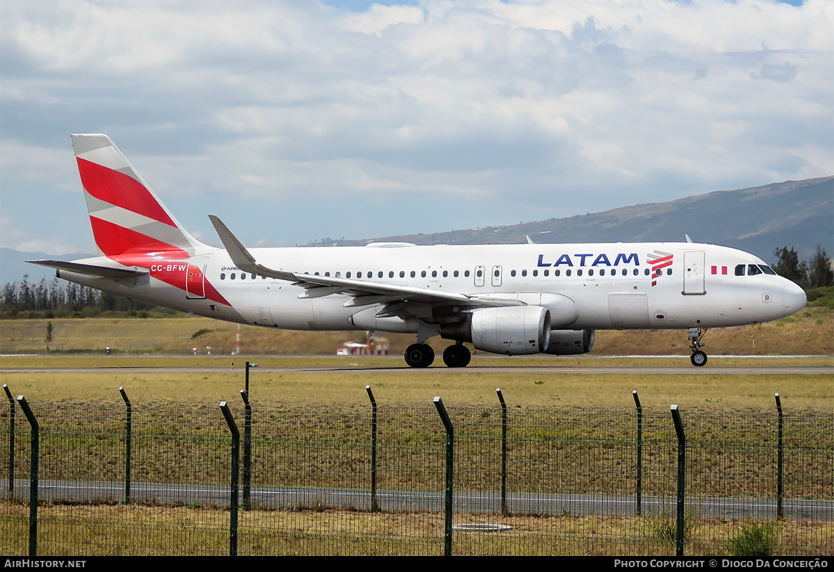 Aircraft Photo of CC-BFW | Airbus A320-214 | LATAM Airlines | AirHistory.net #720110