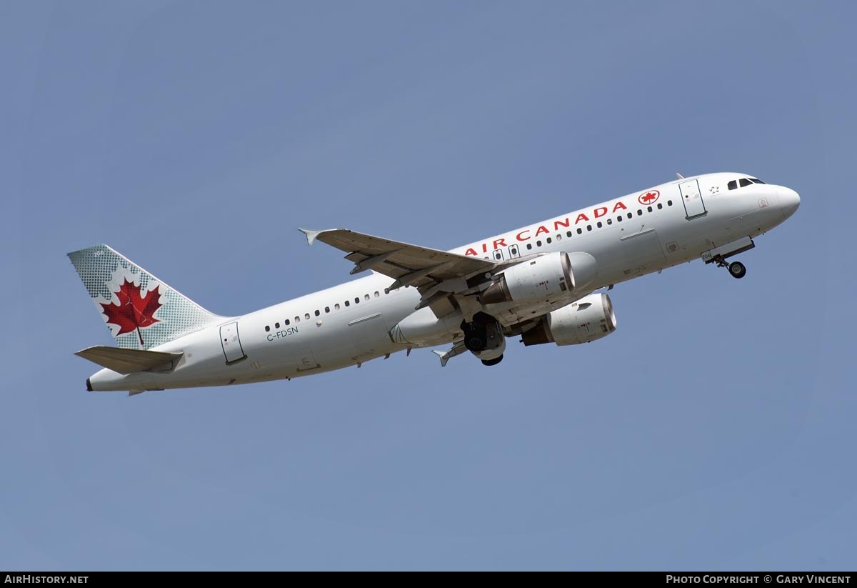 Aircraft Photo of C-FDSN | Airbus A320-211 | Air Canada | AirHistory.net #720160