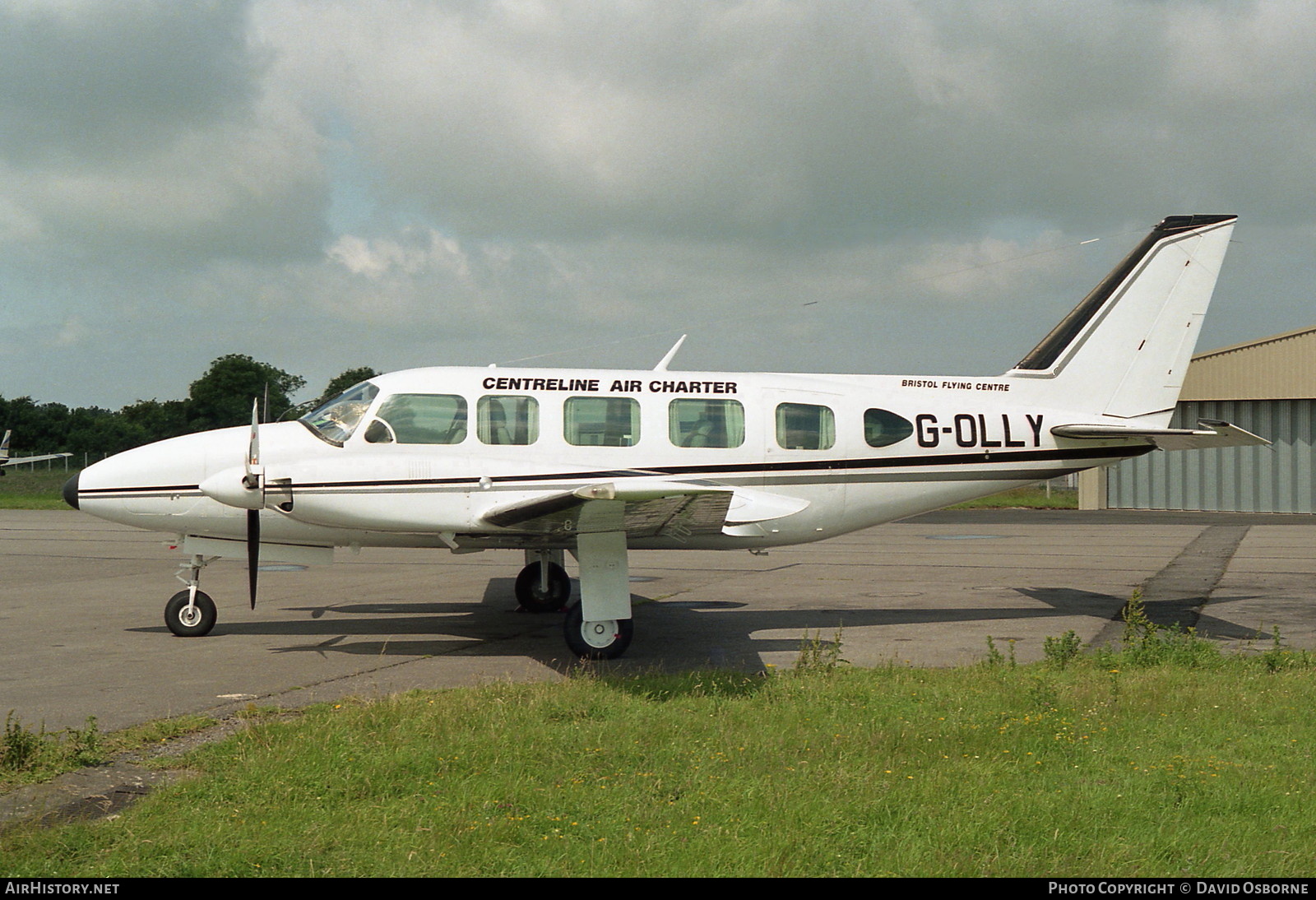 Aircraft Photo of G-OLLY | Piper PA-31-350 Navajo Chieftain | Centreline Air | AirHistory.net #720263