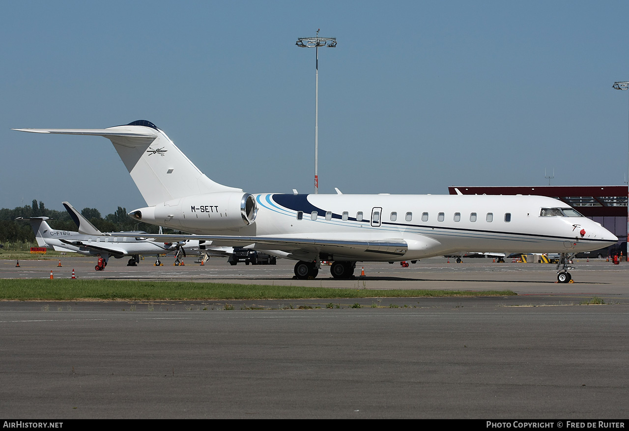 Aircraft Photo of M-SETT | Bombardier Global 5000 (BD-700-1A11) | The Set Collection | AirHistory.net #720386