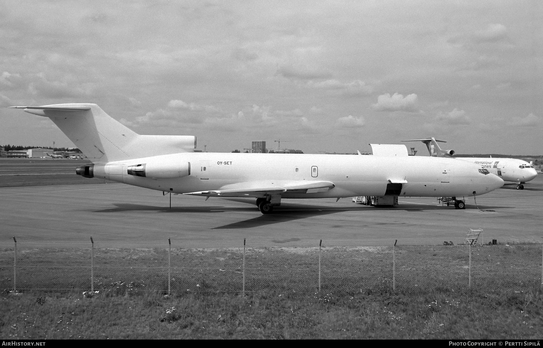Aircraft Photo of OY-SET | Boeing 727-227/Adv(F) | Sterling European Airlines | AirHistory.net #720440