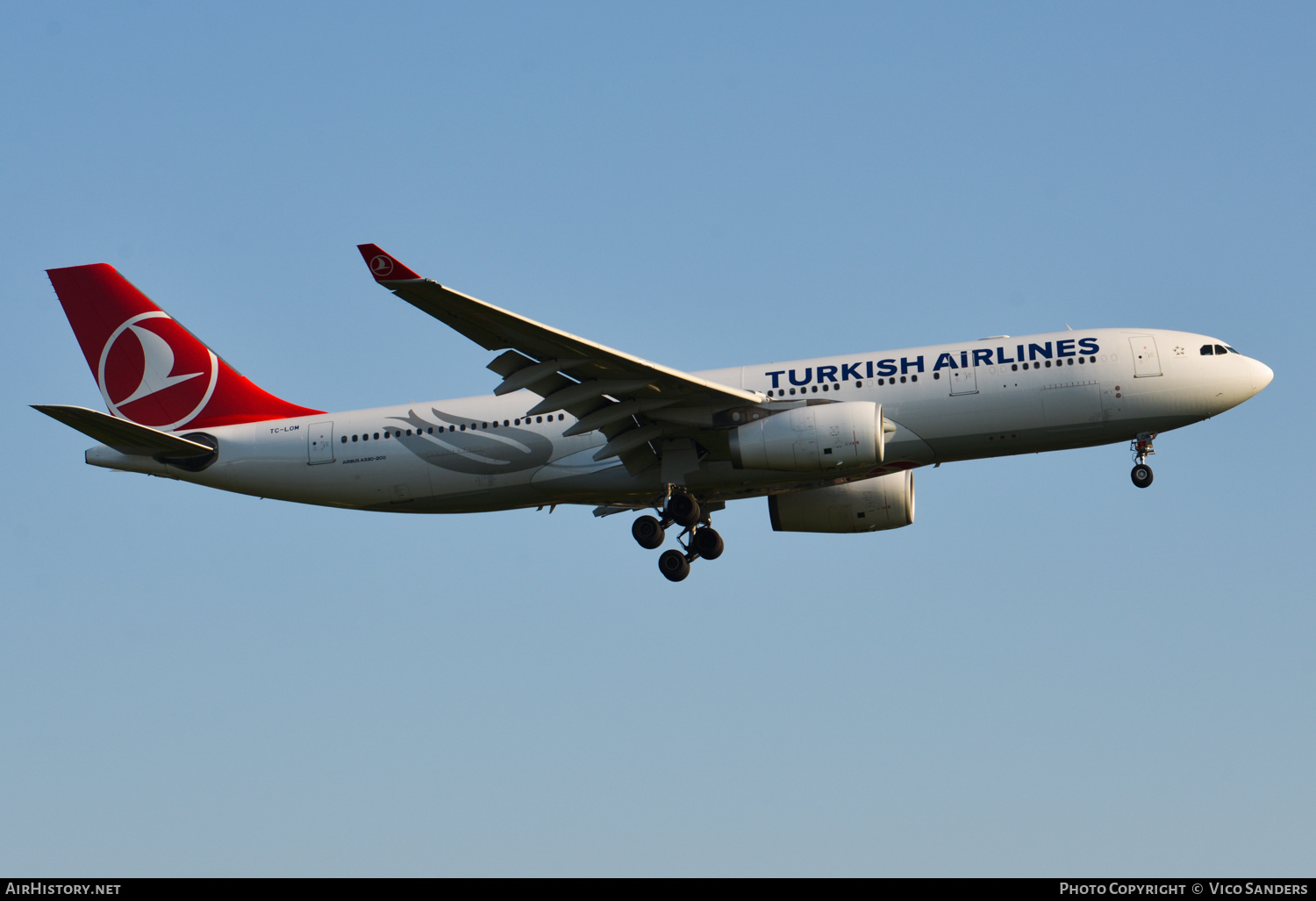 Aircraft Photo of TC-LOM | Airbus A330-243 | Turkish Airlines | AirHistory.net #720525