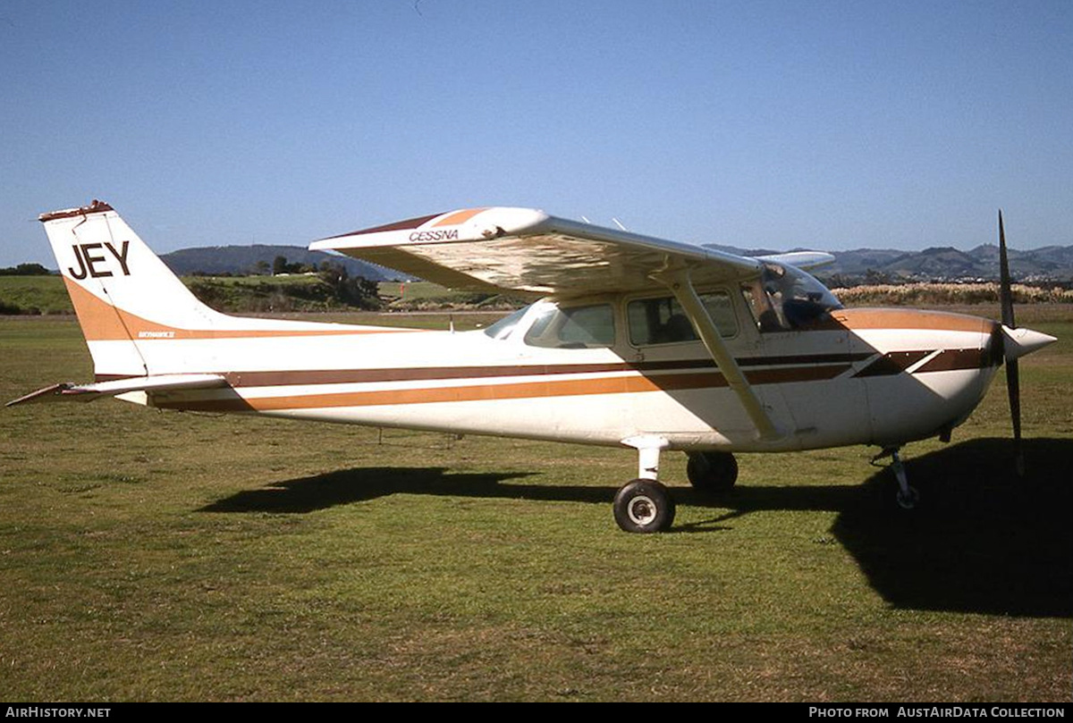 Aircraft Photo of ZK-JEY / JEY | Cessna 172N Skyhawk | AirHistory.net #720550
