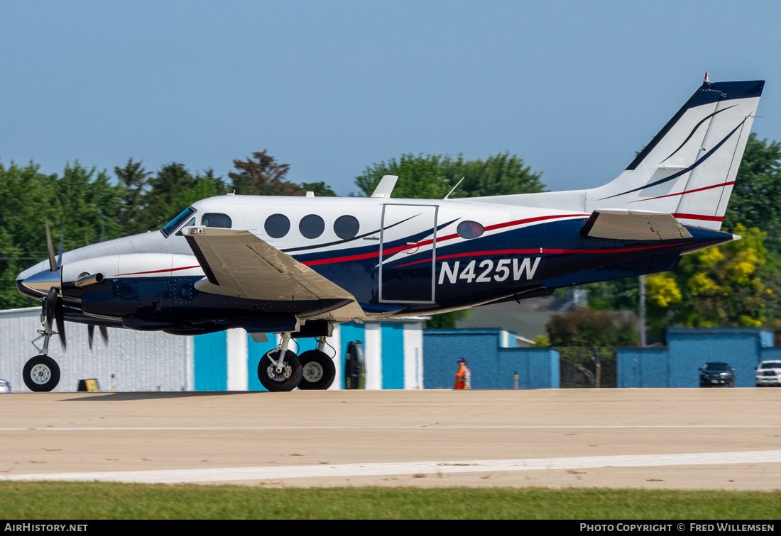 Aircraft Photo of N425W | Beech E90 King Air | AirHistory.net #720588