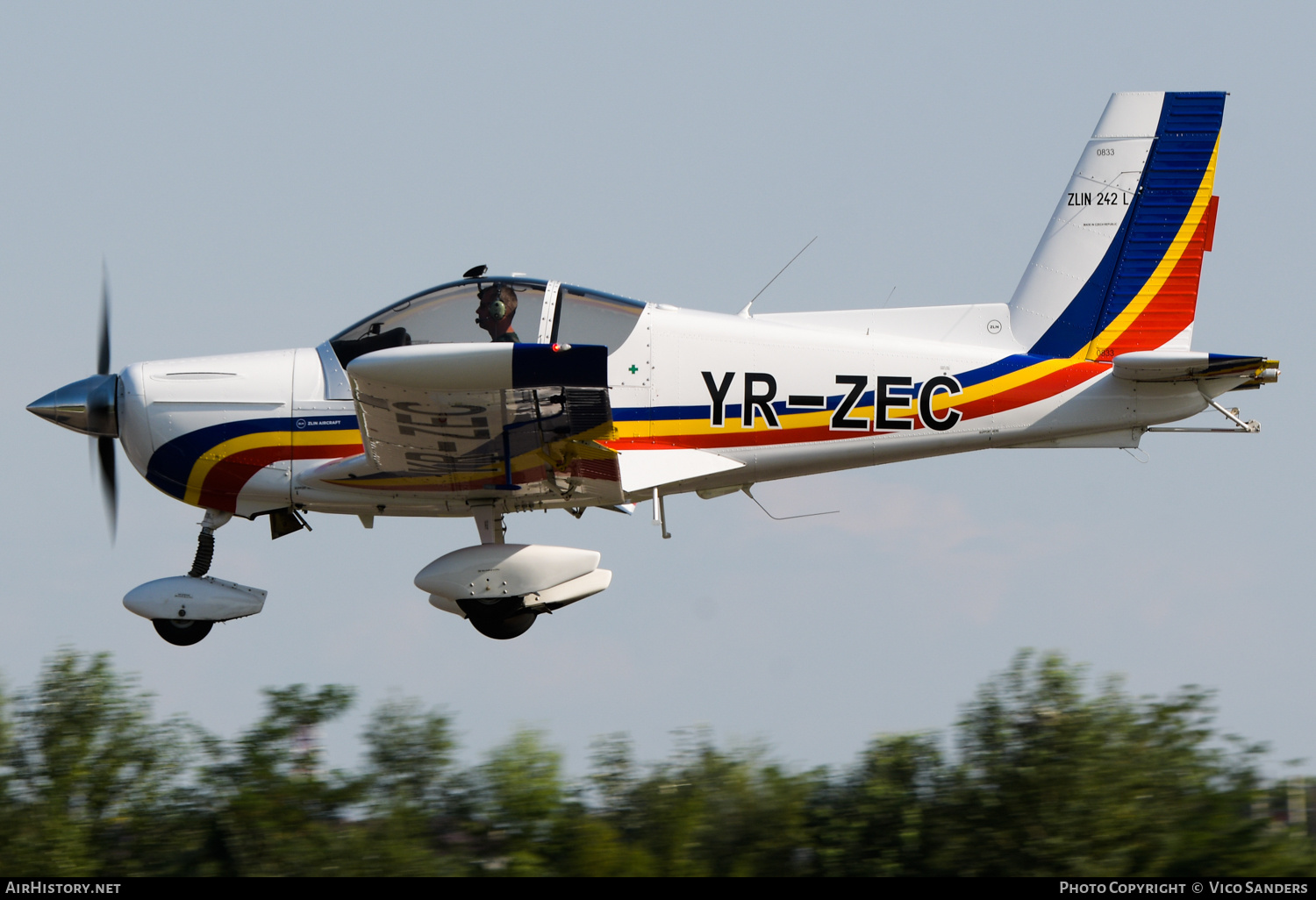Aircraft Photo of YR-ZEC | Zlin Z-242L | Aeroclubul României | AirHistory.net #720663