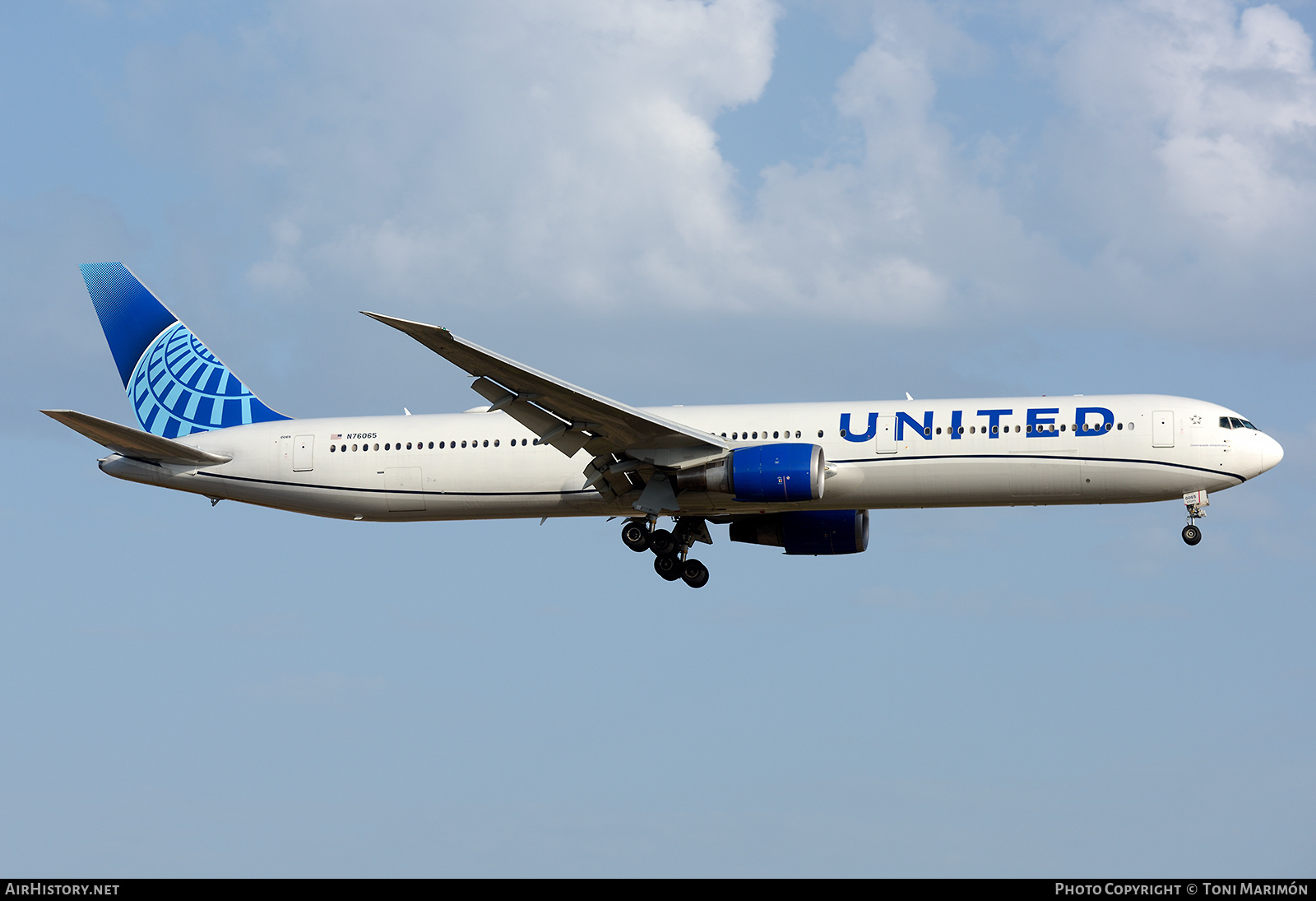 Aircraft Photo of N76065 | Boeing 767-424/ER | United Airlines | AirHistory.net #720837