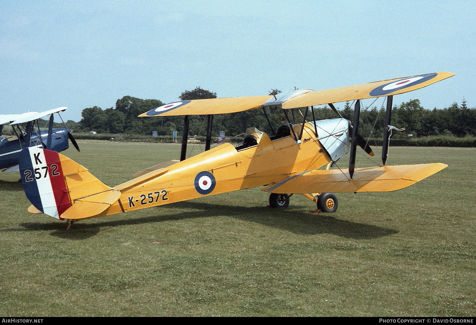 Aircraft Photo of G-AOZH / K-2572 | De Havilland D.H. 82A Tiger Moth II | UK - Air Force | AirHistory.net #721057