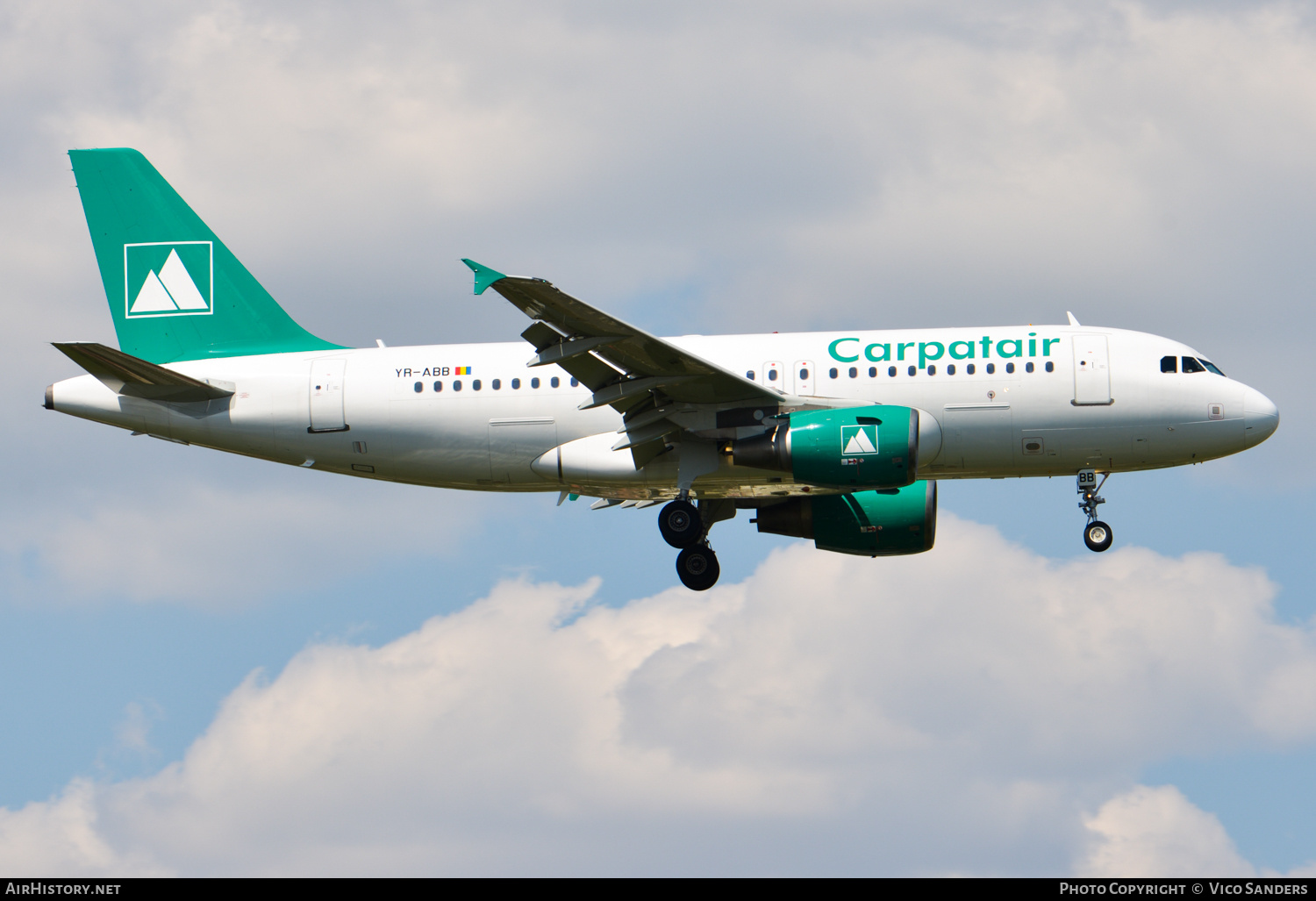 Aircraft Photo of YR-ABB | Airbus A319-112 | Carpatair | AirHistory.net #721087