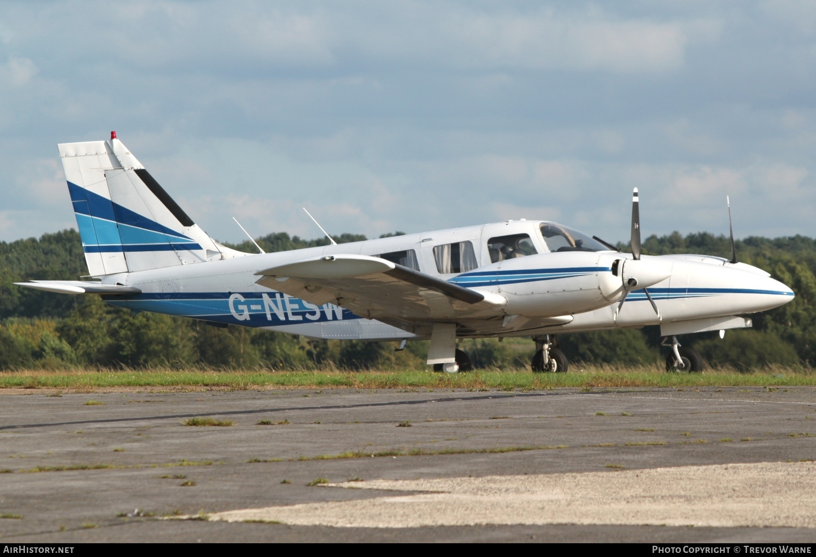 Aircraft Photo of G-NESW | Piper PA-34-220T Seneca III | AirHistory.net #721244