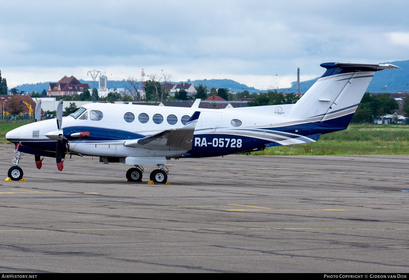 Aircraft Photo of RA-05728 | Raytheon B200 King Air | AirHistory.net #721423