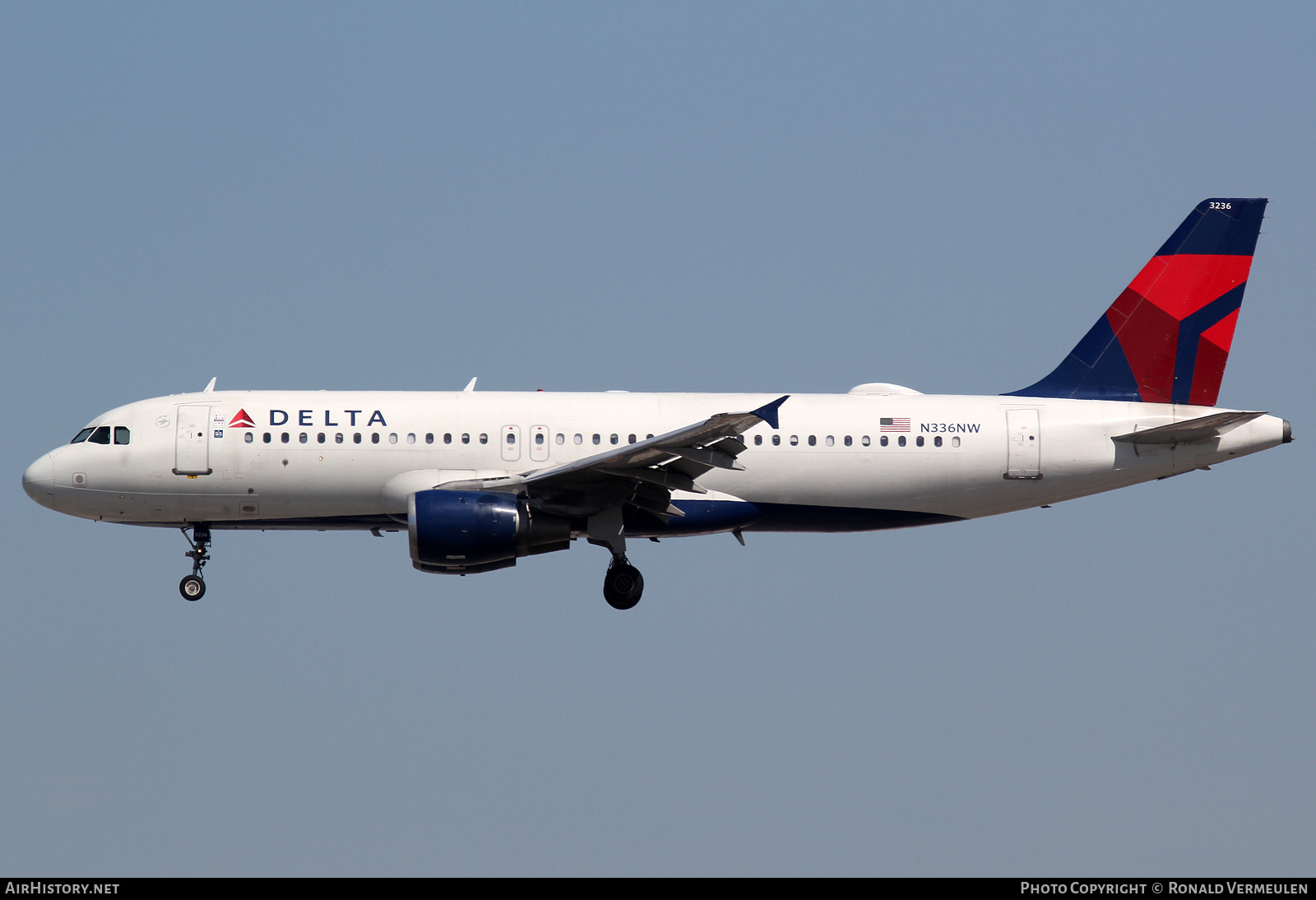 Aircraft Photo of N336NW | Airbus A320-212 | Delta Air Lines | AirHistory.net #721428