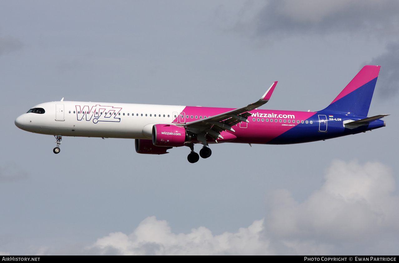 Aircraft Photo of HA-LGM | Airbus A321-271NX | Wizz Air | AirHistory.net #721500