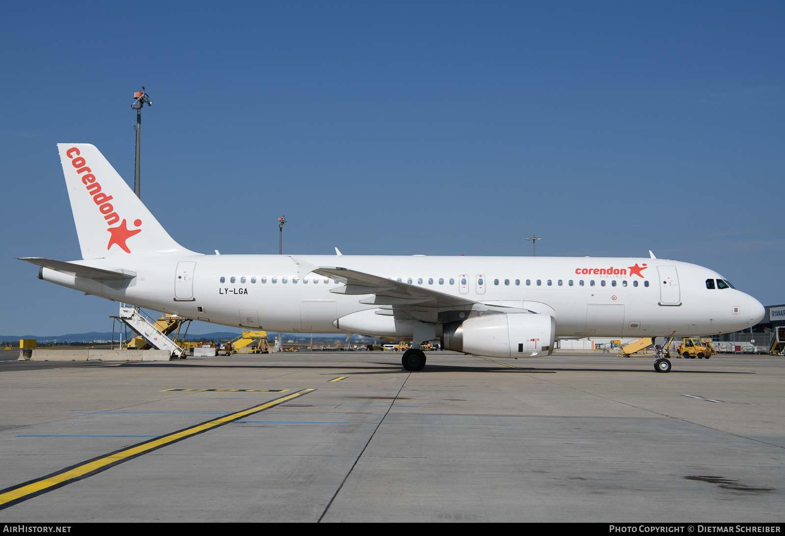 Aircraft Photo of LY-LGA | Airbus A320-232 | Corendon Airlines | AirHistory.net #721504