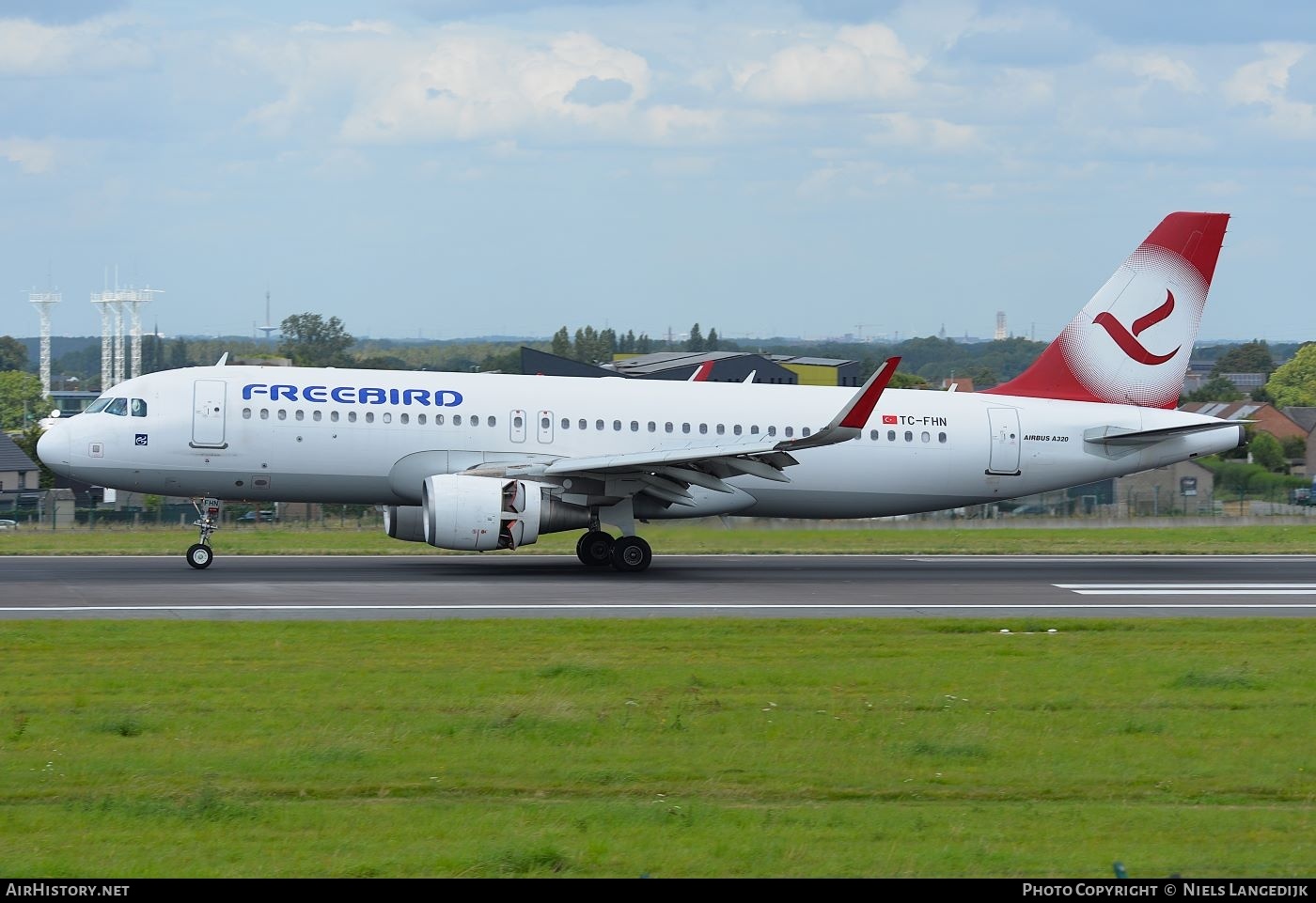 Aircraft Photo of TC-FHN | Airbus A320-214 | Freebird Airlines | AirHistory.net #721579