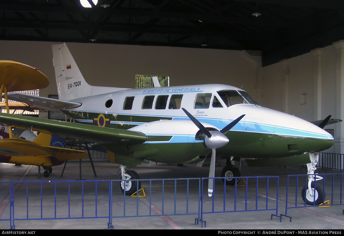 Aircraft Photo of EV-7001 | Beech 65-B80 Queen Air | Venezuela - Army | AirHistory.net #721583
