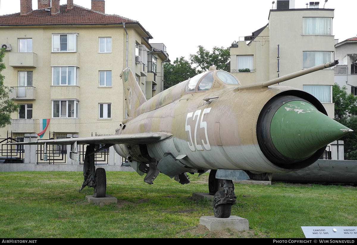 Aircraft Photo of 525 | Mikoyan-Gurevich MiG-21bis | Bulgaria - Air Force | AirHistory.net #721630