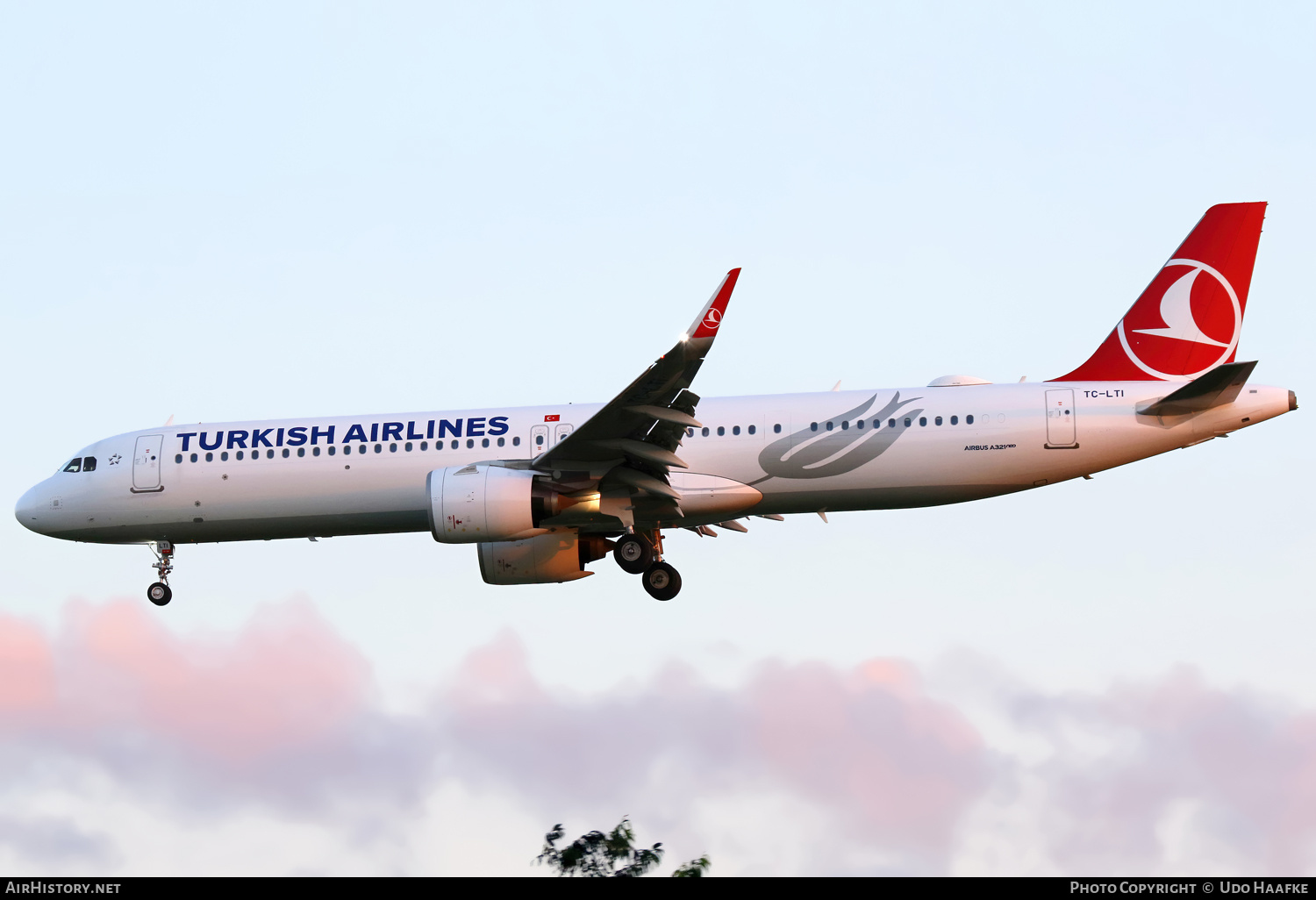 Aircraft Photo of TC-LTI | Airbus A321-271NX | Turkish Airlines | AirHistory.net #721713