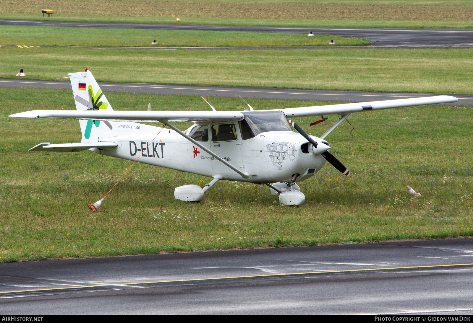 Aircraft Photo of D-ELKT | Cessna 172R Skyhawk | Hochschule RheinMain | AirHistory.net #721756