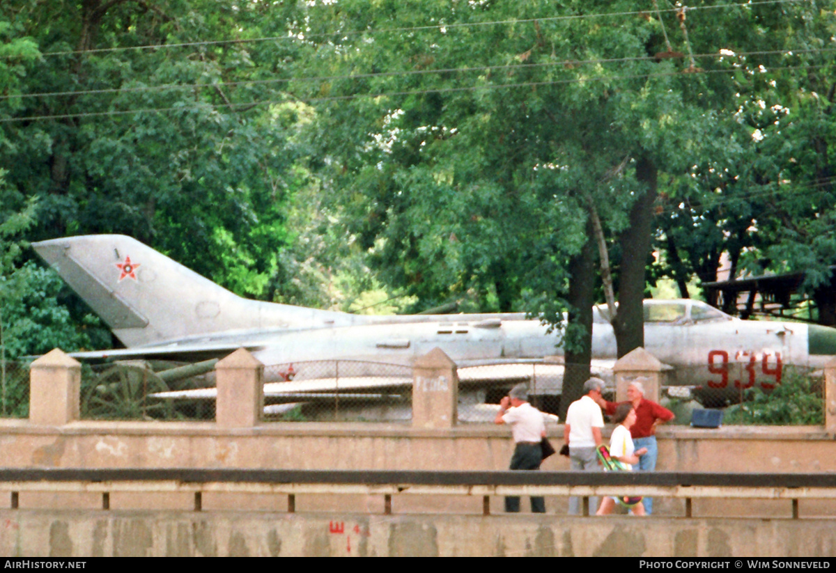 Aircraft Photo of 939 | Mikoyan-Gurevich MiG-19PM | Bulgaria - Air Force | AirHistory.net #721792