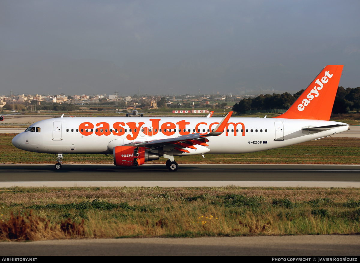 Aircraft Photo of G-EZOB | Airbus A320-214 | EasyJet | AirHistory.net #721961