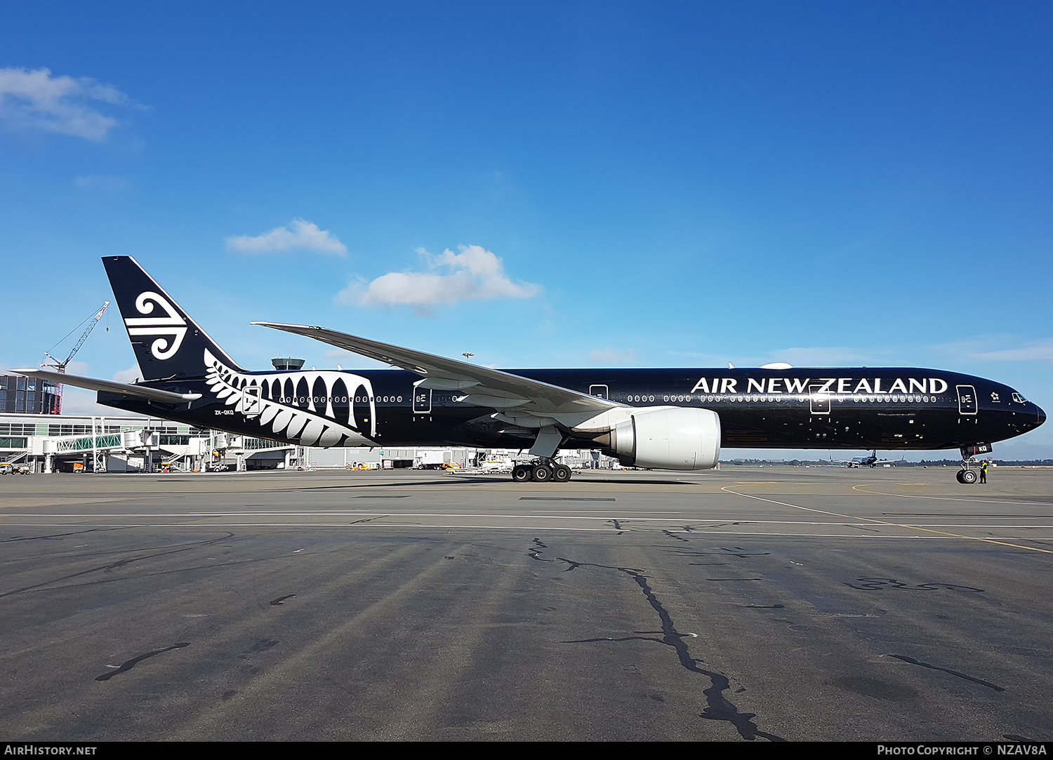 Aircraft Photo of ZK-OKQ | Boeing 777-319/ER | Air New Zealand | AirHistory.net #721966