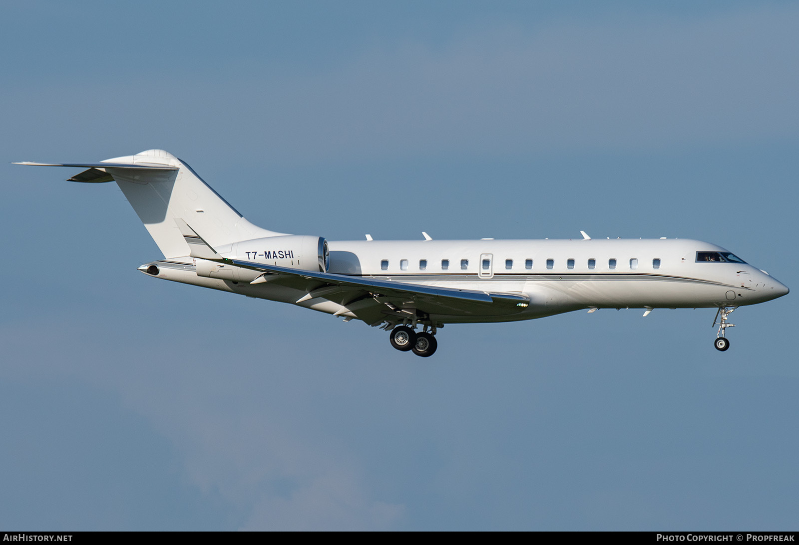Aircraft Photo of T7-MASHI | Bombardier Global 5000 (BD-700-1A11) | AirHistory.net #722069