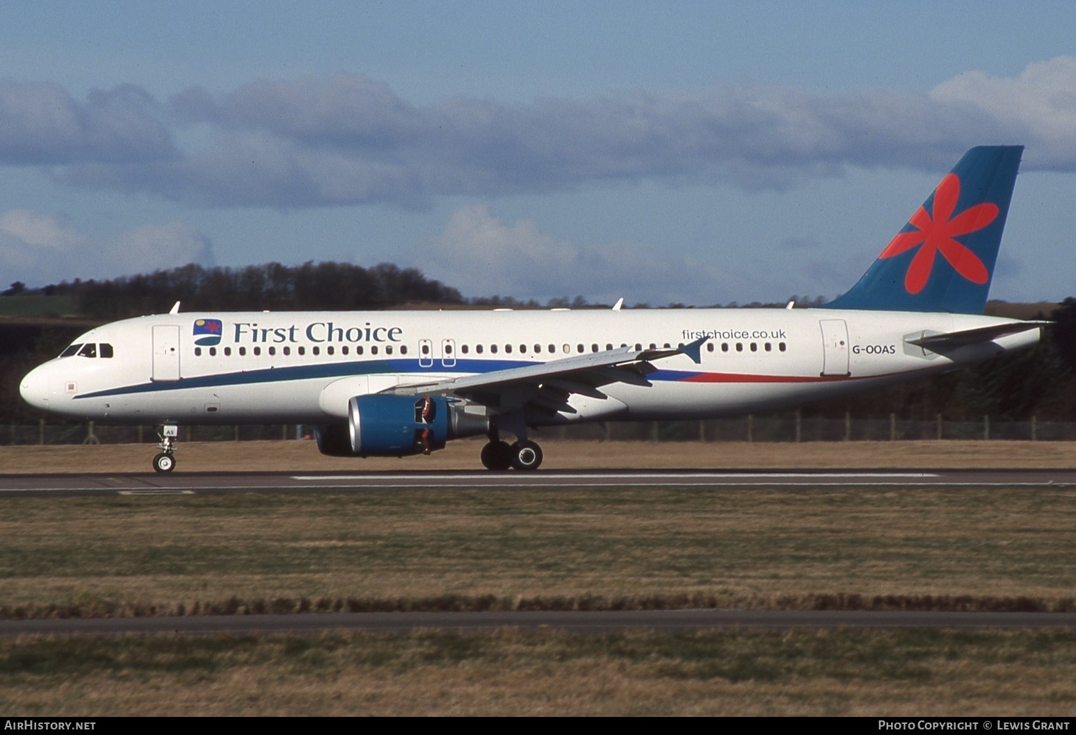 Aircraft Photo of G-OOAS | Airbus A320-214 | First Choice Airways | AirHistory.net #722095