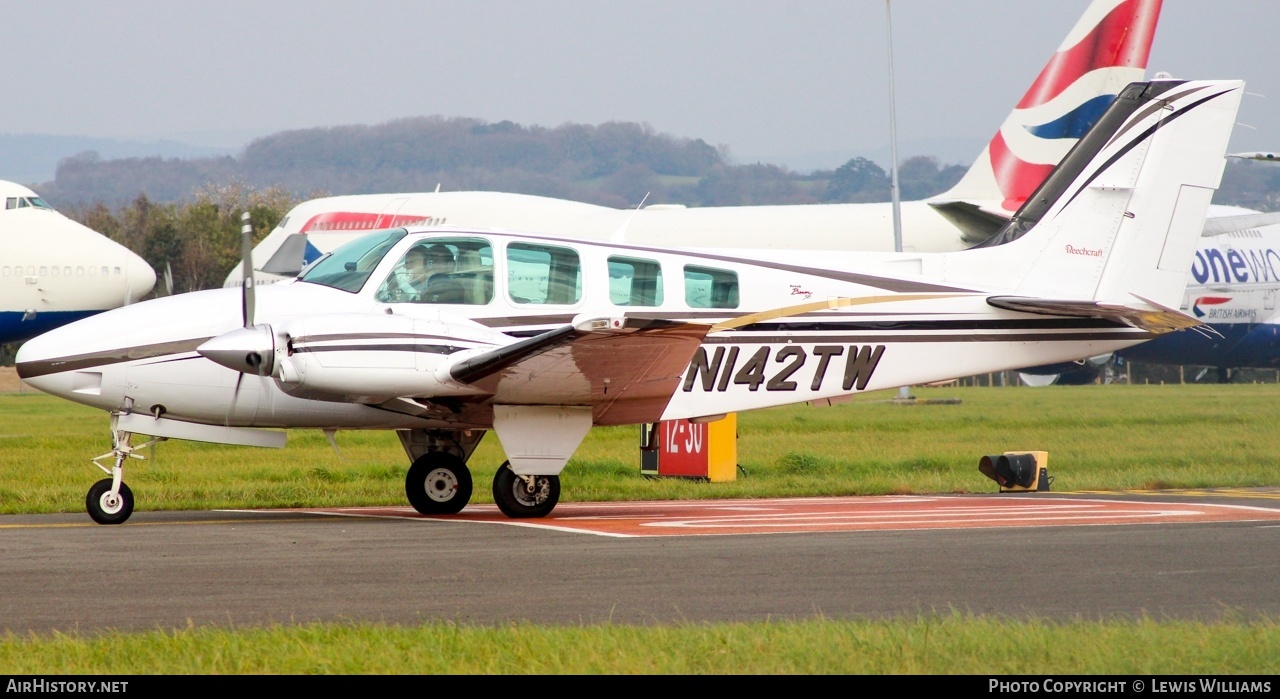 Aircraft Photo of N142TW | Raytheon 58 Baron | AirHistory.net #722188