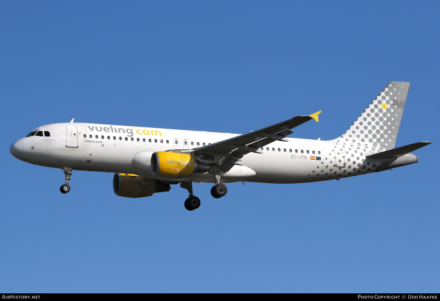 Aircraft Photo of EC-JTR | Airbus A320-214 | Vueling Airlines | AirHistory.net #722263