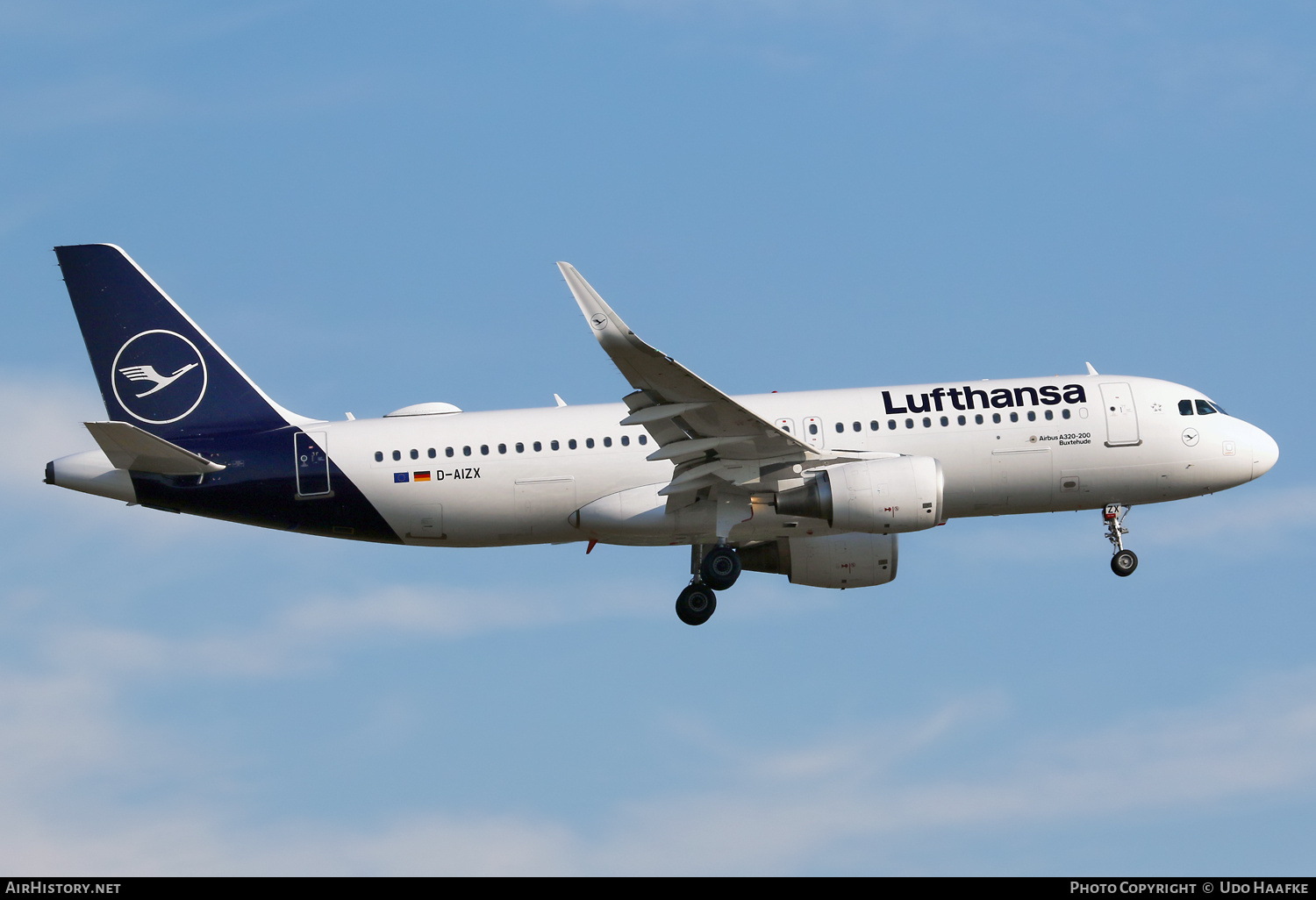 Aircraft Photo of D-AIZX | Airbus A320-214 | Lufthansa | AirHistory.net #722357