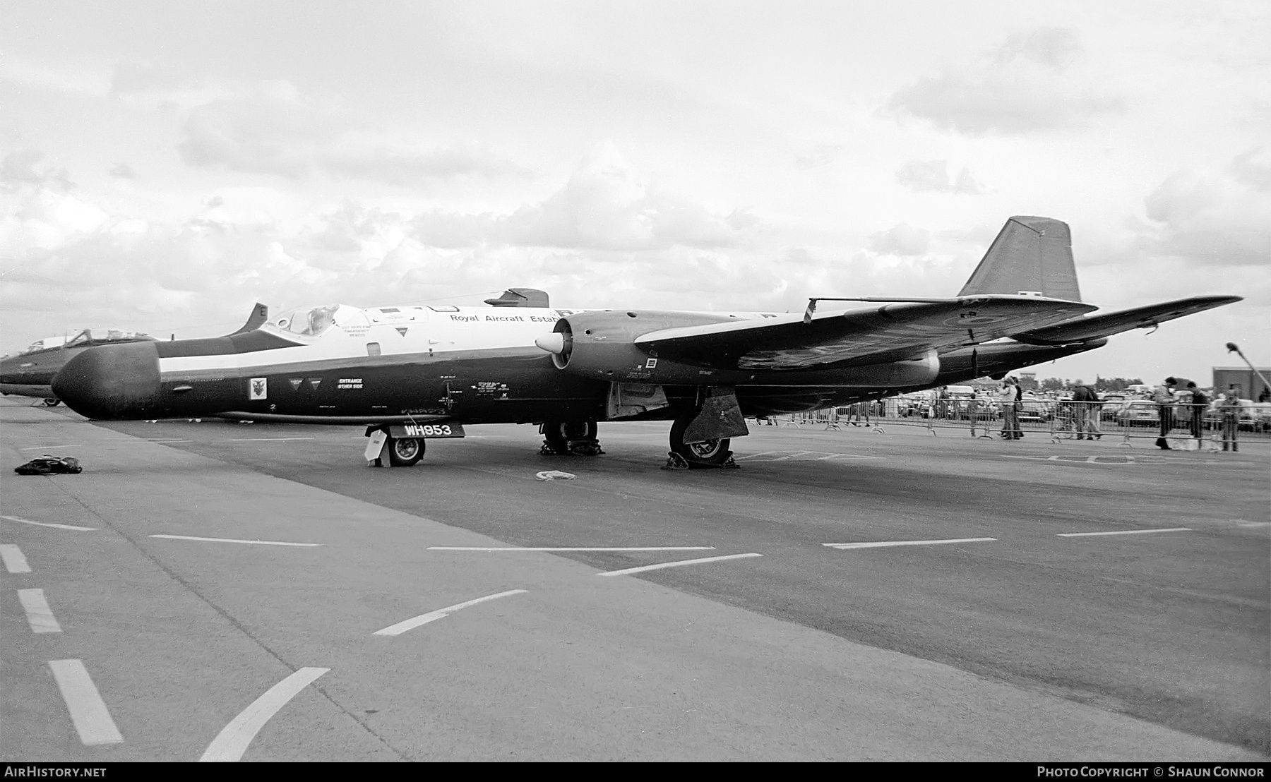 Aircraft Photo of WH953 | English Electric Canberra B6(mod) | UK - Air Force | AirHistory.net #722428
