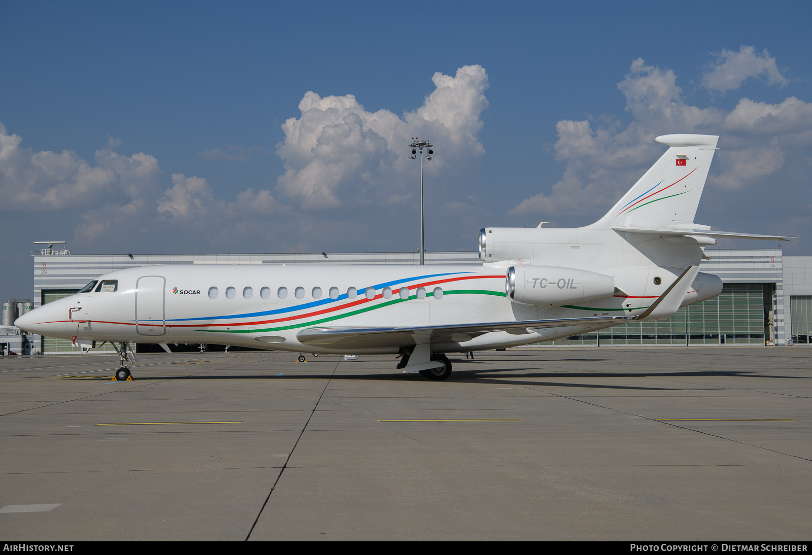 Aircraft Photo of TC-OIL | Dassault Falcon 7X | SOCAR | AirHistory.net #722591
