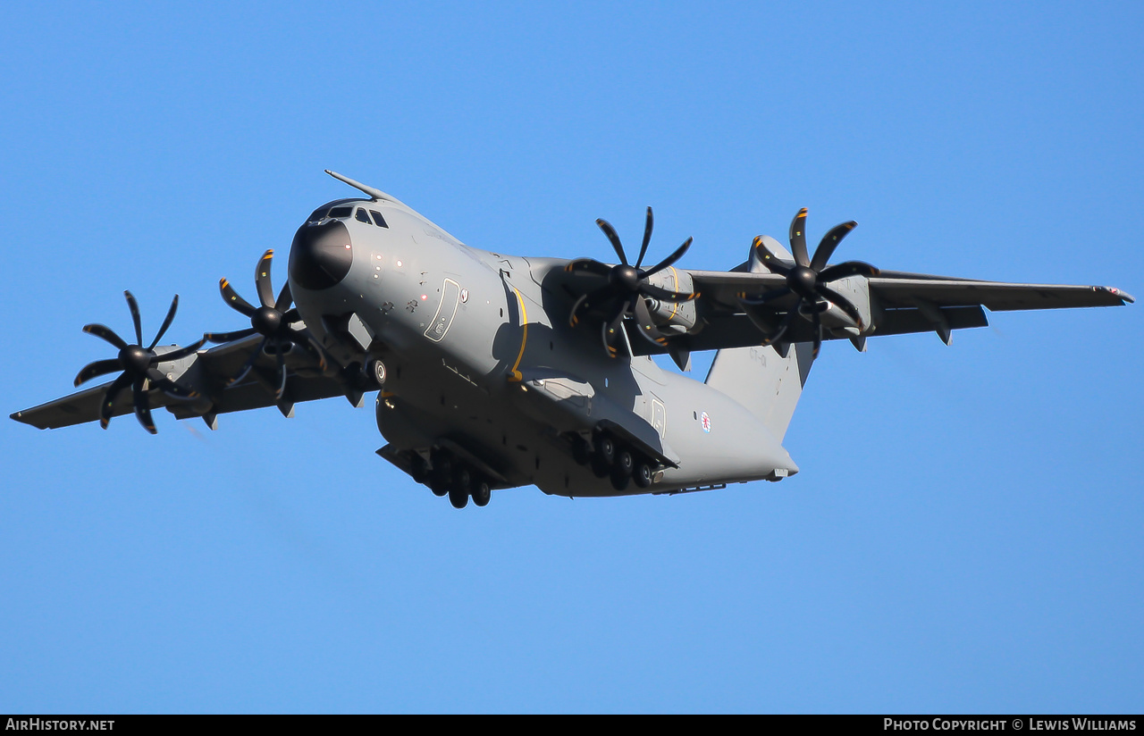 Aircraft Photo of CT-01 | Airbus A400M Atlas | Luxembourg - Air Force | AirHistory.net #722594