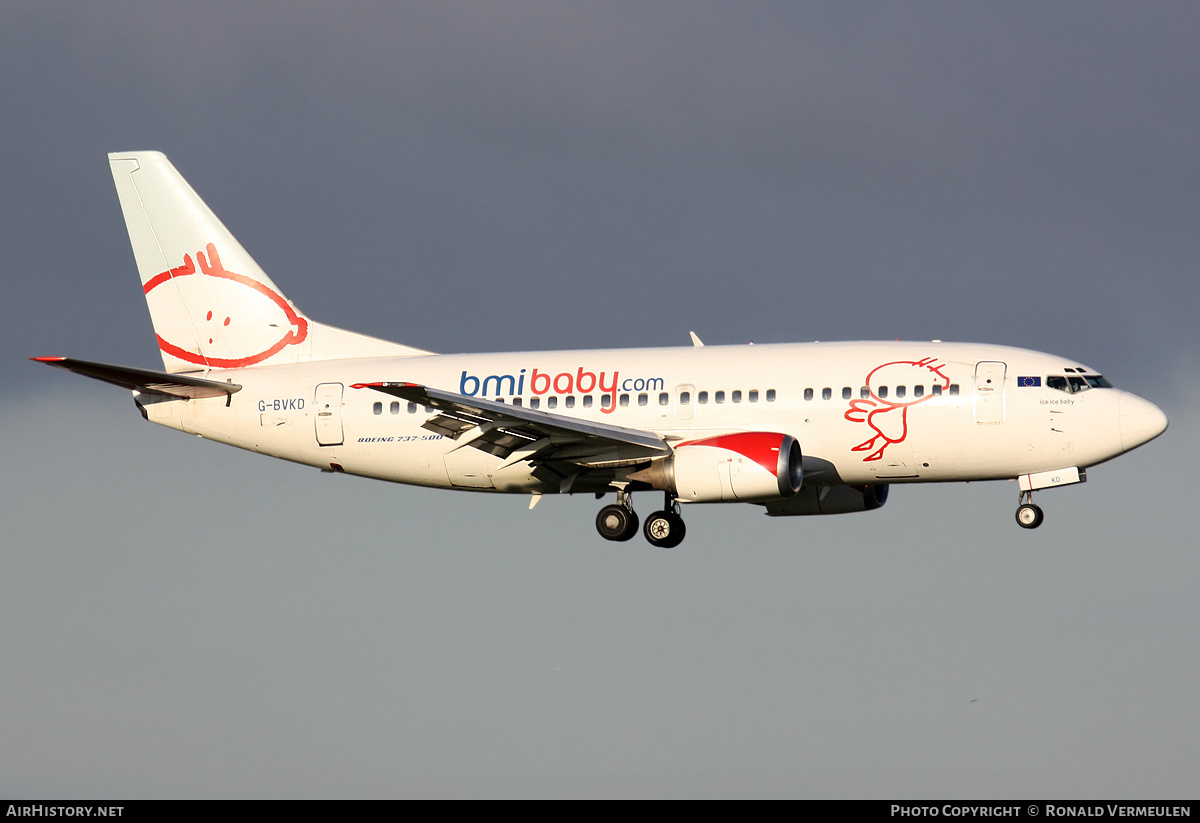 Aircraft Photo of G-BVKD | Boeing 737-59D | Bmibaby | AirHistory.net #722652