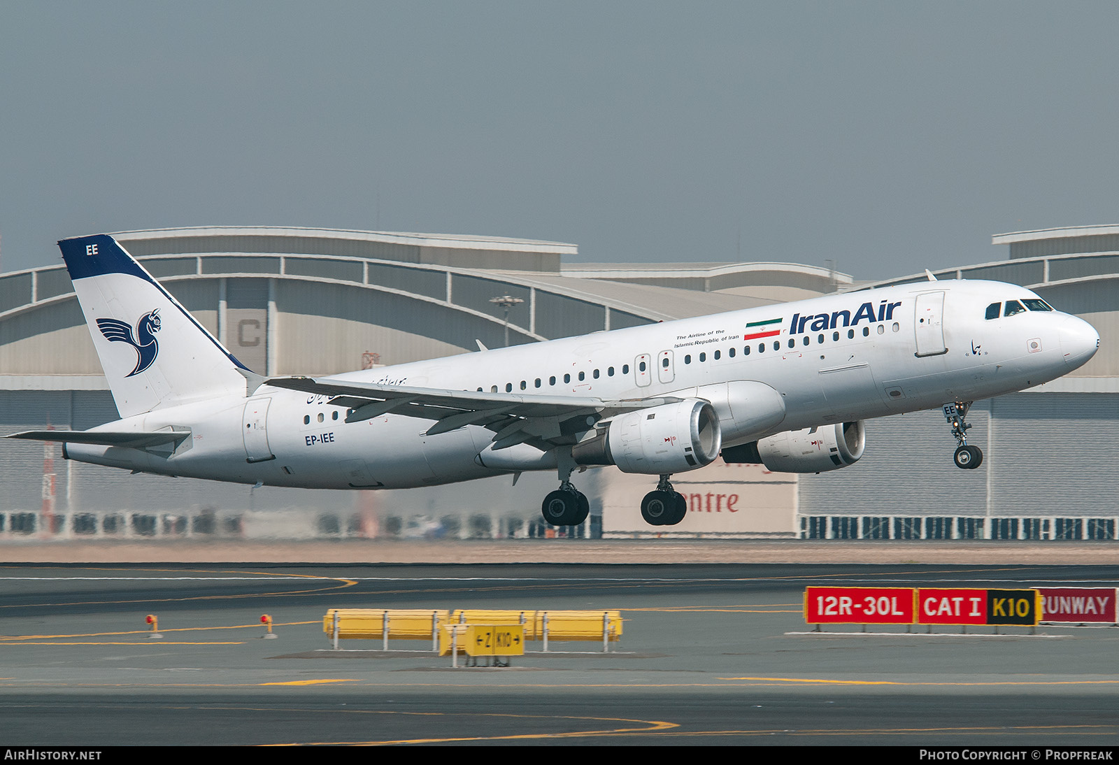 Aircraft Photo of EP-IEE | Airbus A320-211 | Iran Air | AirHistory.net #722694