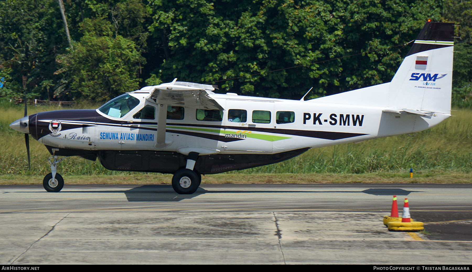 Aircraft Photo of PK-SMW | Cessna 208 Caravan 675 | SAM Air - Semuwa Aviasi Mandiri | AirHistory.net #722702