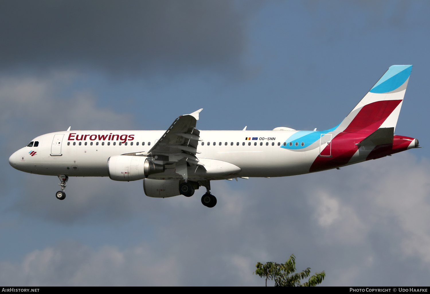 Aircraft Photo of OO-SNN | Airbus A320-214 | Eurowings | AirHistory.net #722722